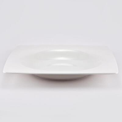 �-� 6 ������� ������� 21�� "White Square"
